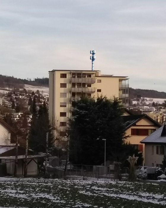 Nein! Zur 5G-Mobilfunkantenne auf dem Gnossi-Hochhaus in Niederrohrdorf